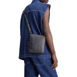 CALVIN KLEIN ULTRALIGHT REPORTER 18 W/PKT PU